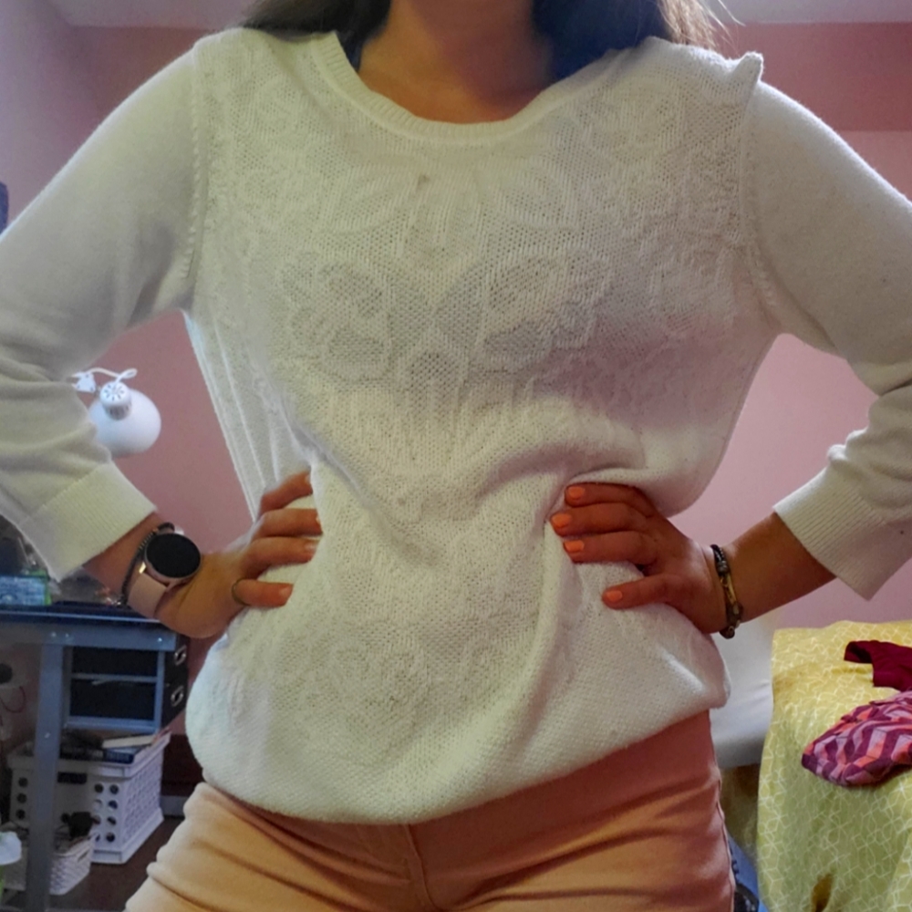 White Banana republic sweater